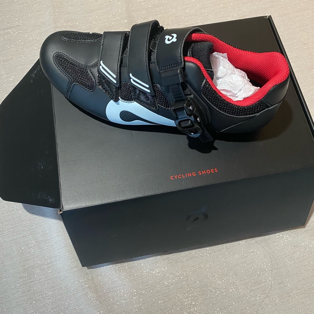 NIB Peleton cycling shoes. Size 42- men’s 9, Womens 10.5.